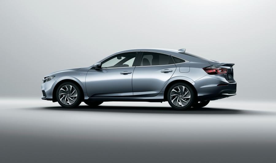  Honda Insight Hybrid EX 2018 года  (JP) (фото 2 из 17)